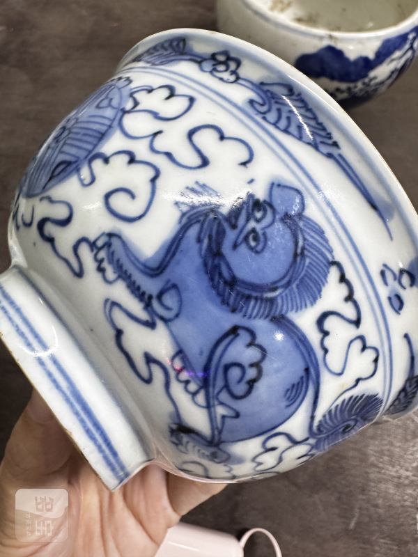 清 青花狮子绣球纹碗一对 - 图9